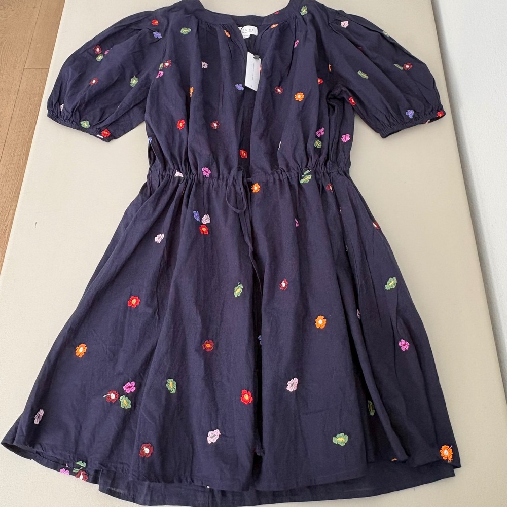 Velvet by Graham & Spencer Navy Floral Embroidered Cotton Mini Dress Small NWT - Picture 6 of 12